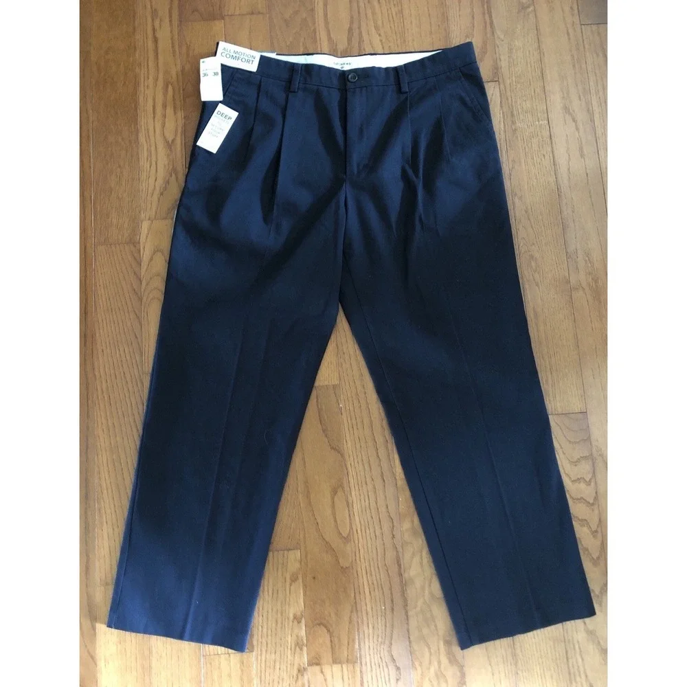 Dockers Comfort Khaki Pants Mens 36x30 Navy Blue Relaxed Pleated Stretch Cotton